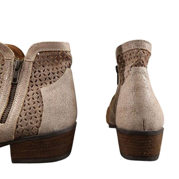 Corkys Shoes Womens 10 Booties Fashion Leather Double Zip Perforated Block Heel - Picture 8 of 16